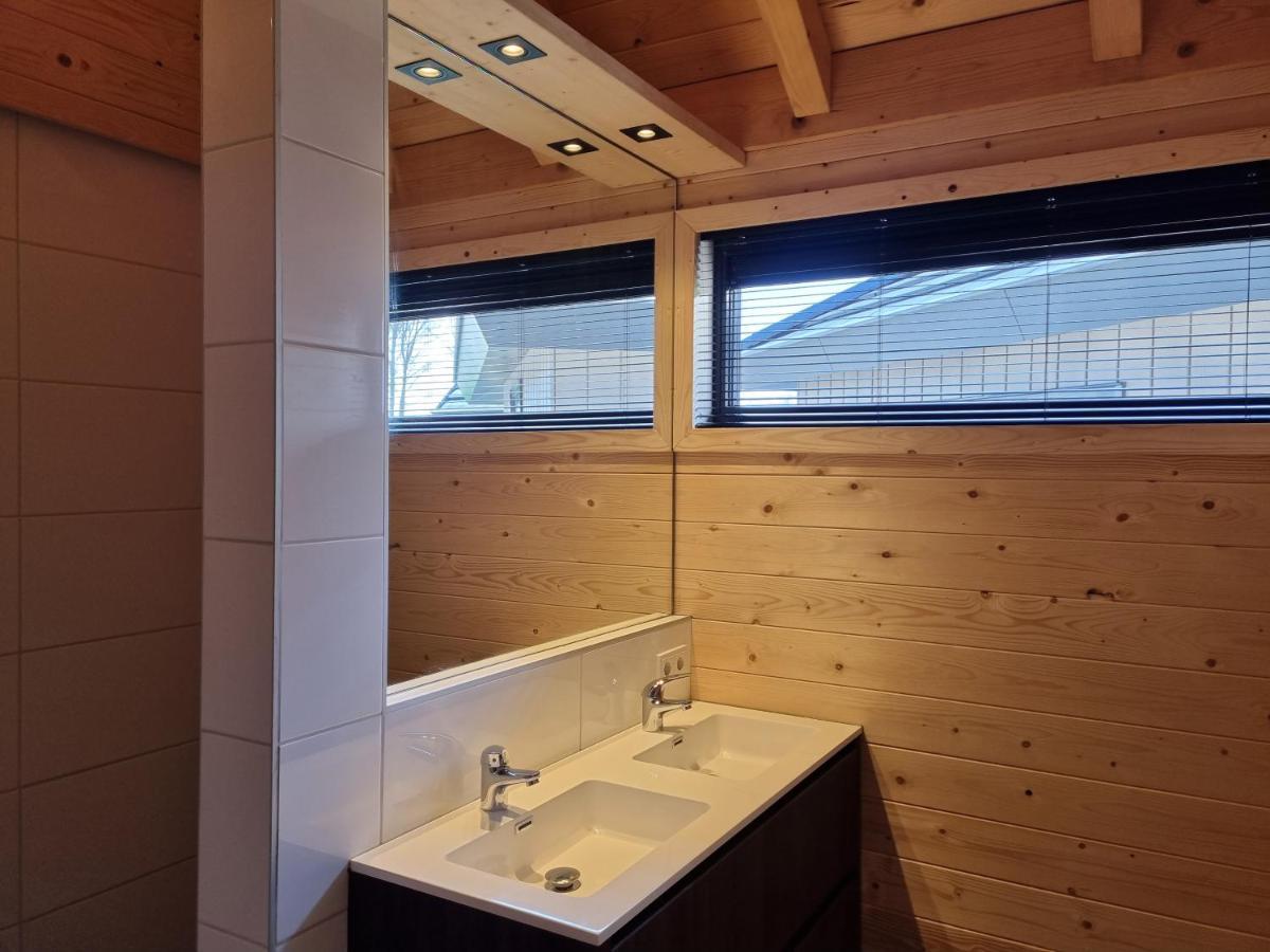 Chalet aan de Oosterschelde met Airconditioning! Sint-Annaland Buitenkant foto