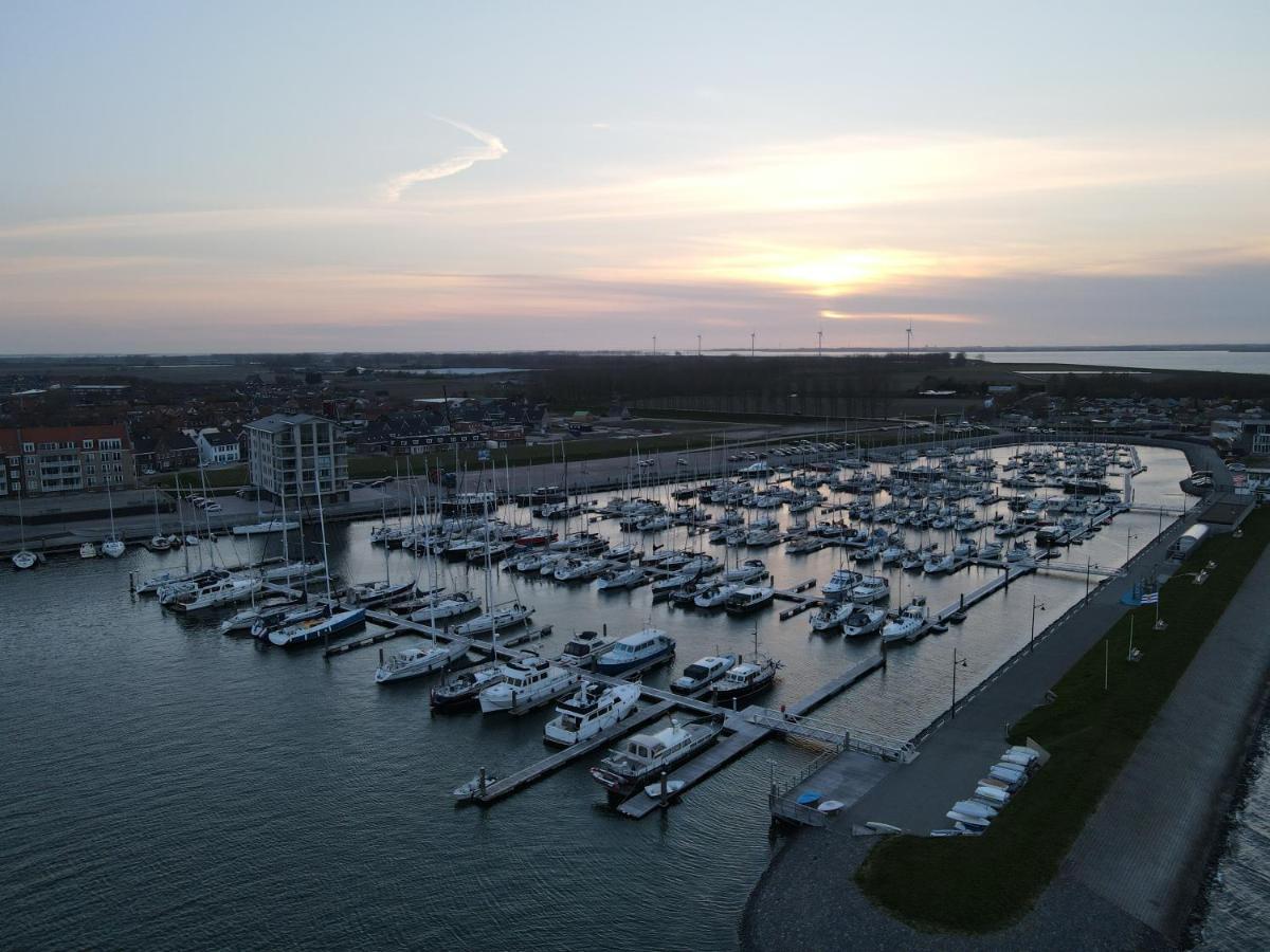 Chalet aan de Oosterschelde met Airconditioning! Sint-Annaland Buitenkant foto