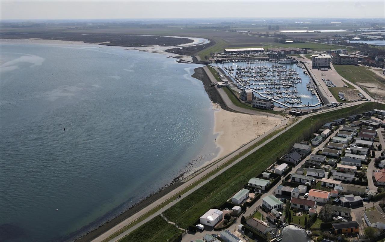 Chalet aan de Oosterschelde met Airconditioning! Sint-Annaland Buitenkant foto